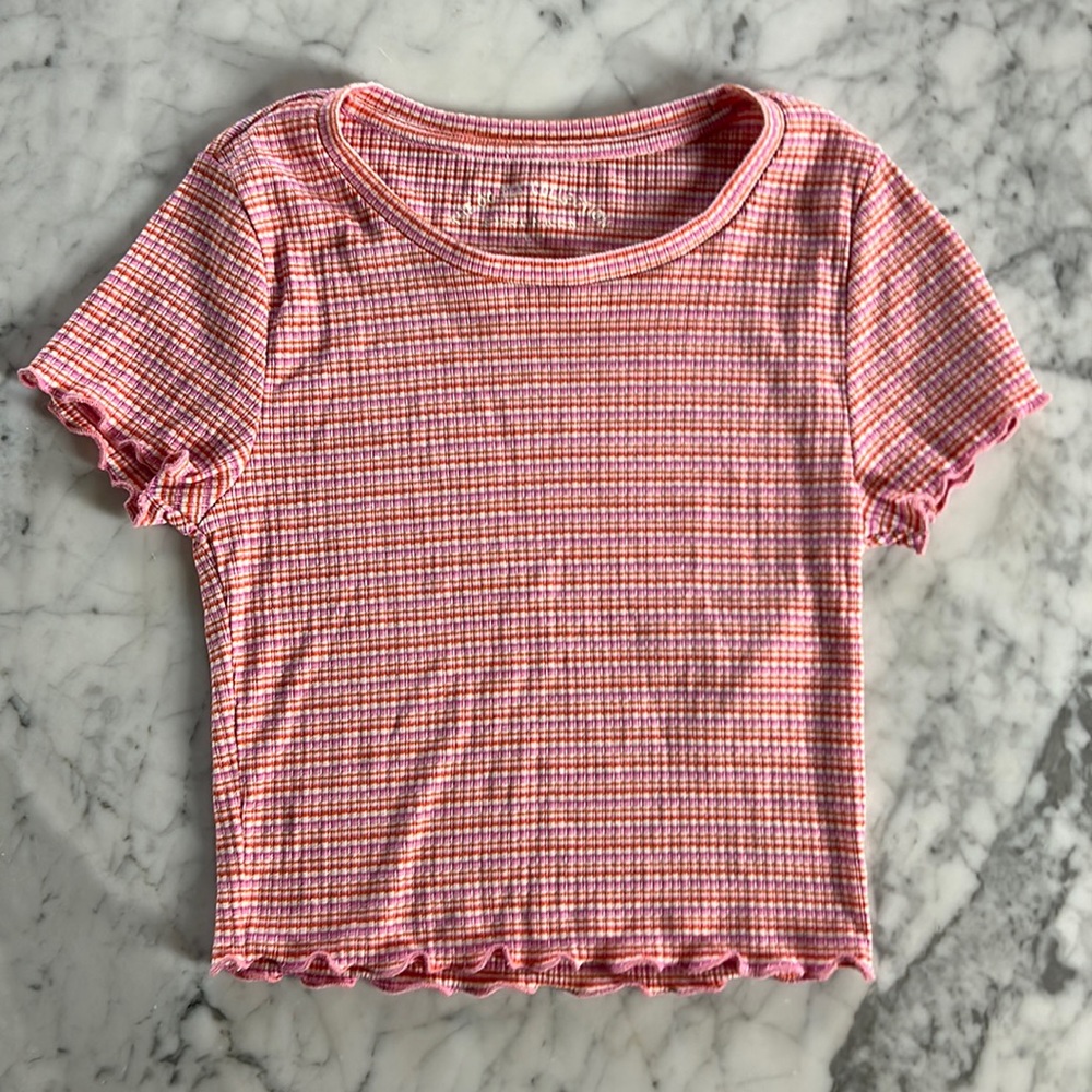 Size small girls short sleeve tee.